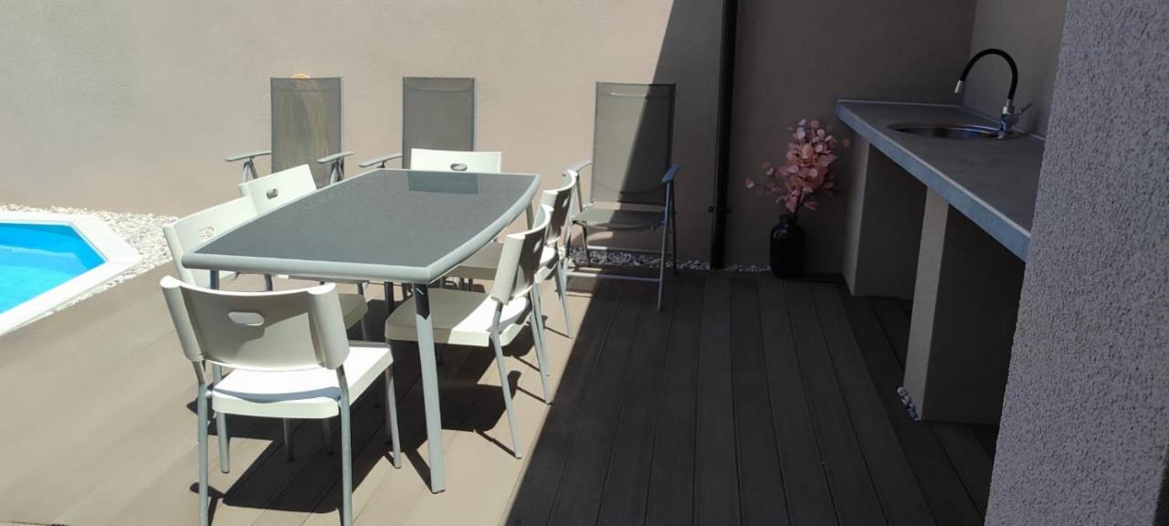 Apartamento Deluxe Gladiators House - Parking Included Pula Exterior foto